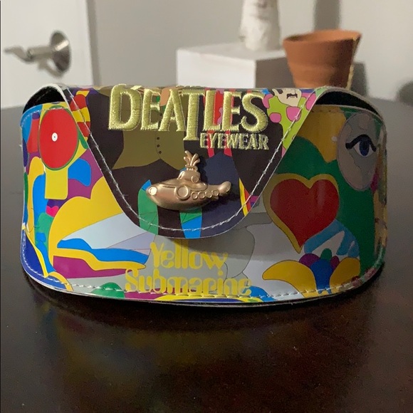 The Beatles Eyewear Yellow SubmarineColl Case - Picture 2 of 7